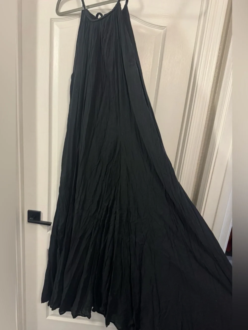 Elan Maxi Dress with Pockets - Black - Picture 12 of 13